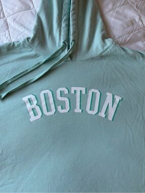 Women’s  'BOSTON' Graphic Hoodie NWOT size XL